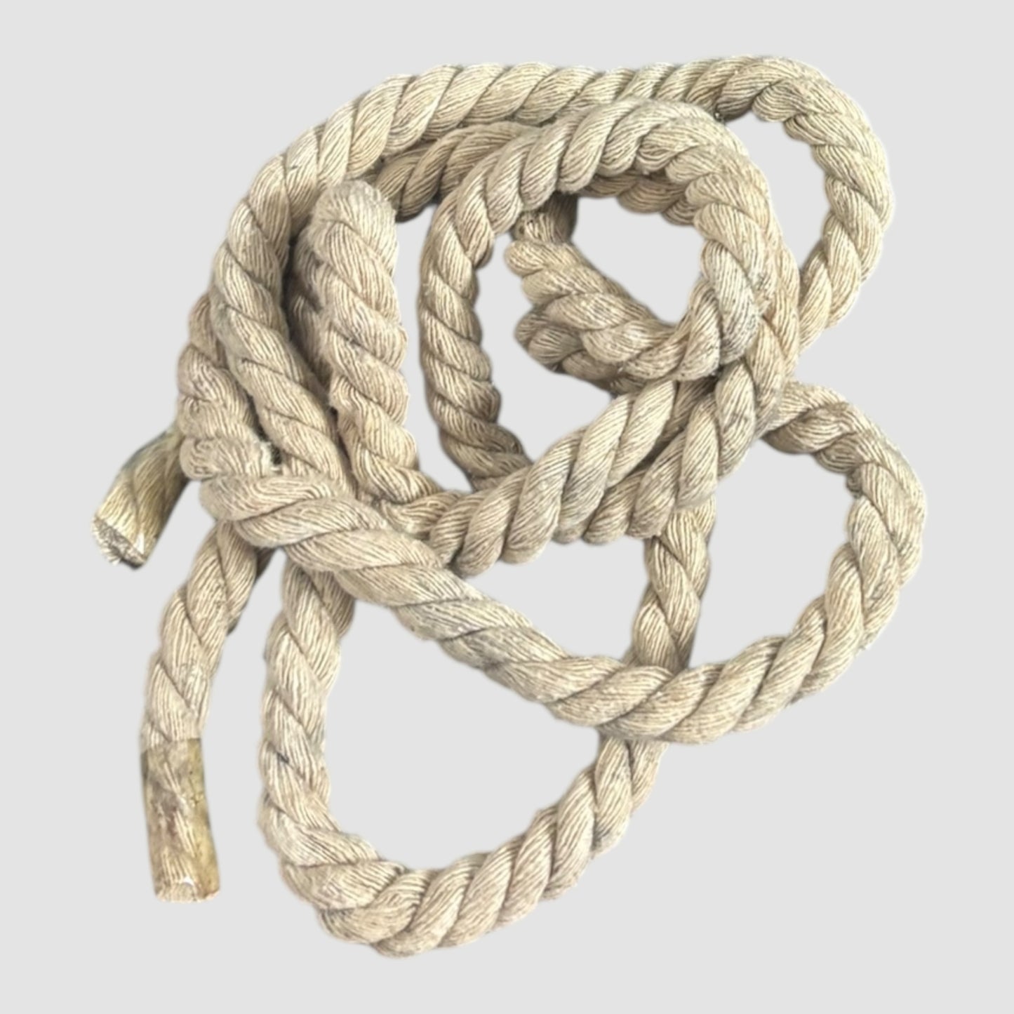 Fato de Monge Medieval Preto – Túnica + Capuz + Corda/Cinto e Cruz (Tamanho L)