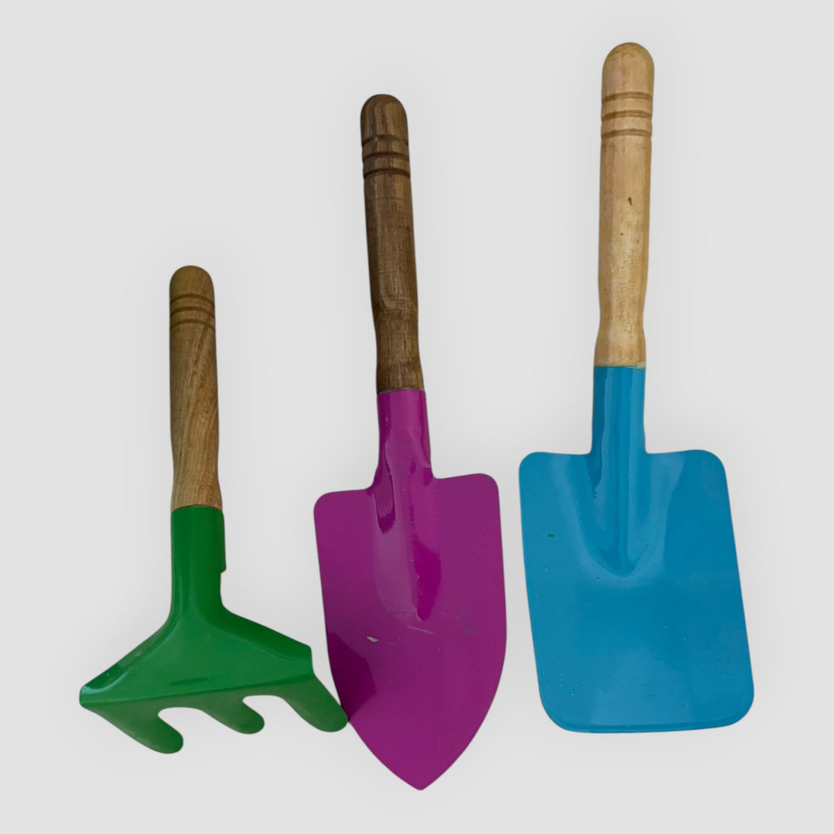 Conjunto de Praia Infantil – Balde + Pá + Ancinho + Pá de Jardim