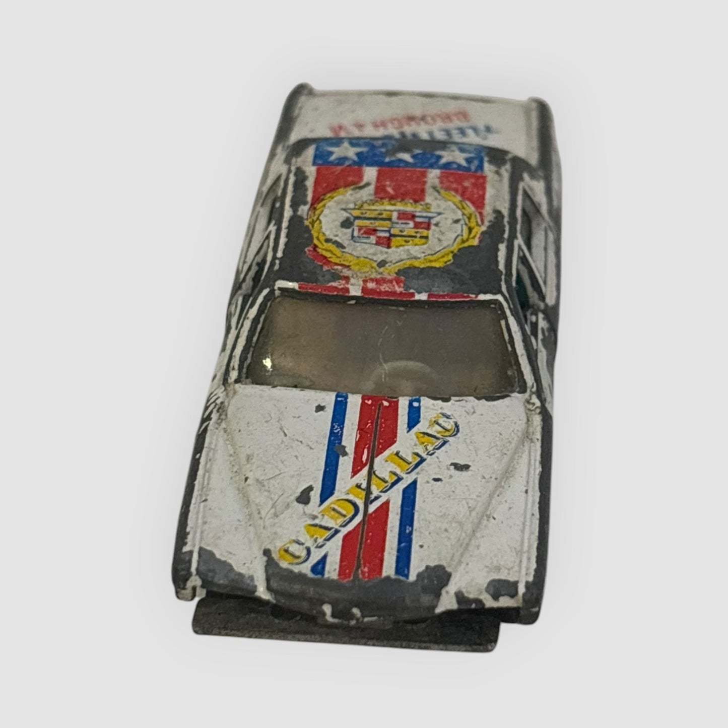 Yatming Cadillac Fleetwood Brougham Fleetwood 1:64 Vintage