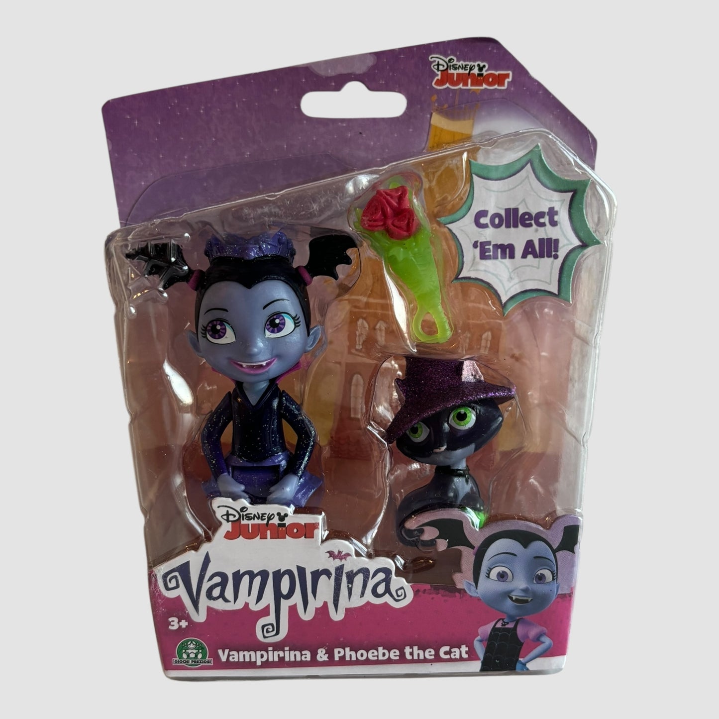 Vampirina & Phoebe the cat Novo