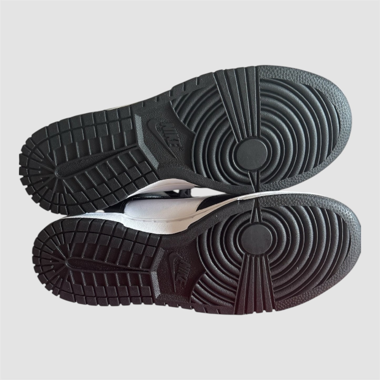 Sapatilhas Nike Dunk High tamanho 39 Pretas Novas