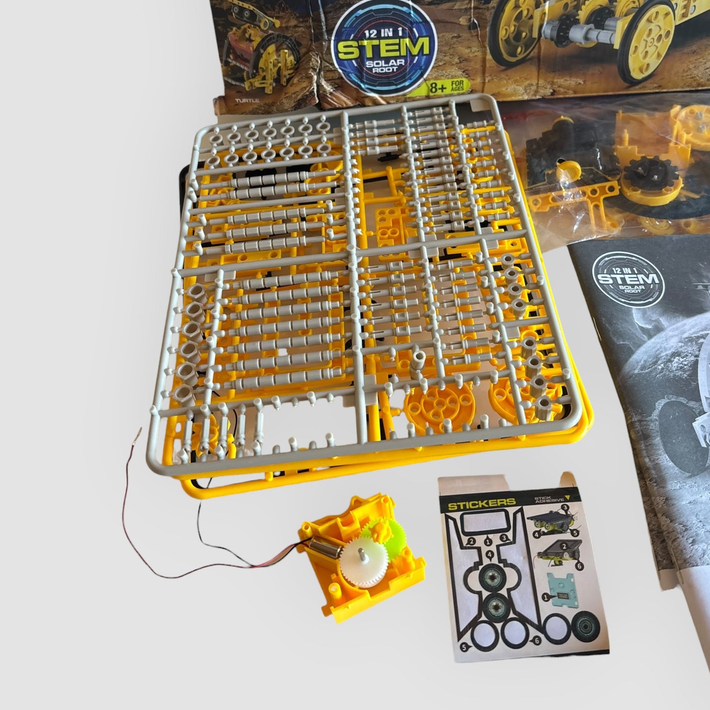 Kit Robô Solar STEM 12 em 1 | Peças Soltas