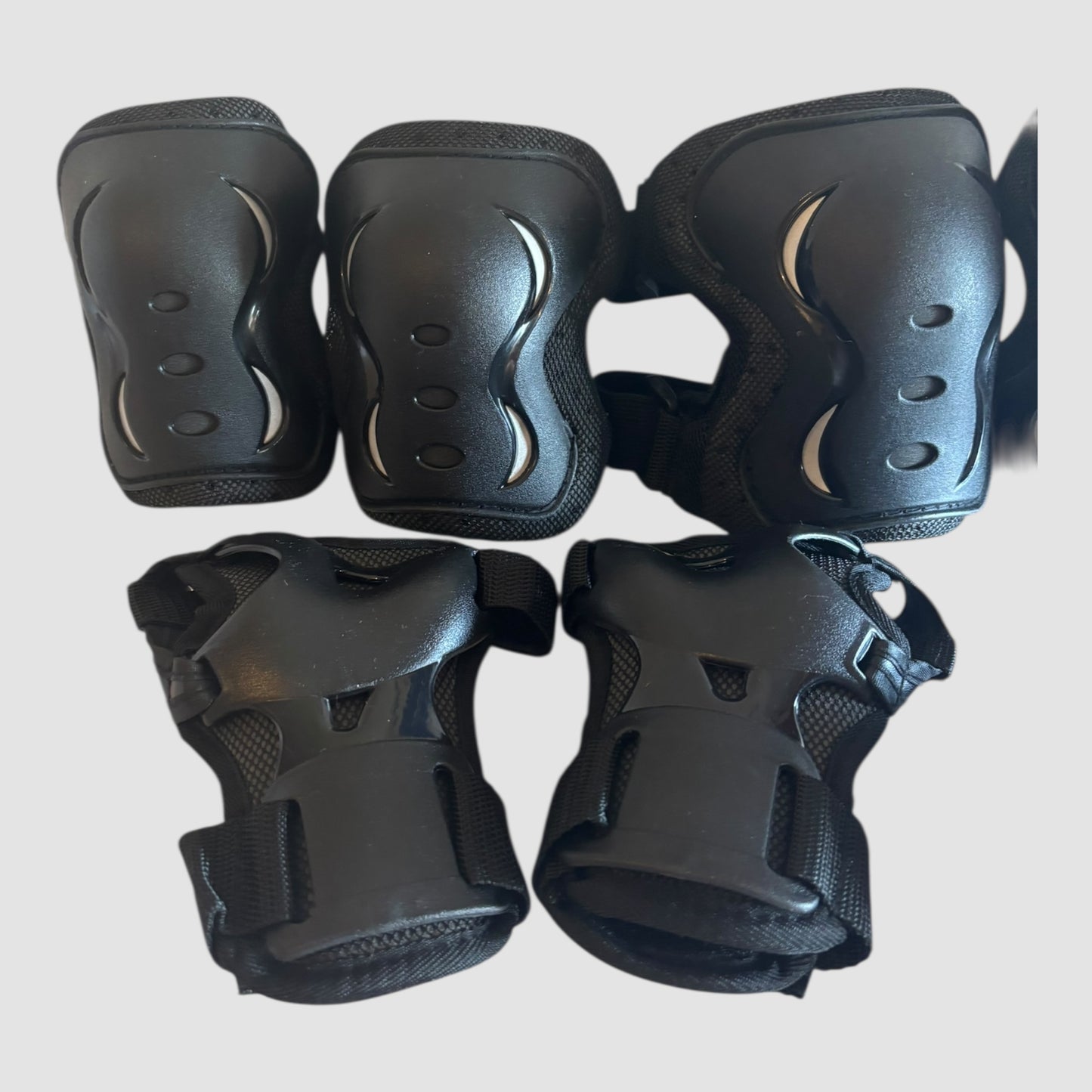 Conjunto de Proteções para Patins Skate e Trotinete Preto