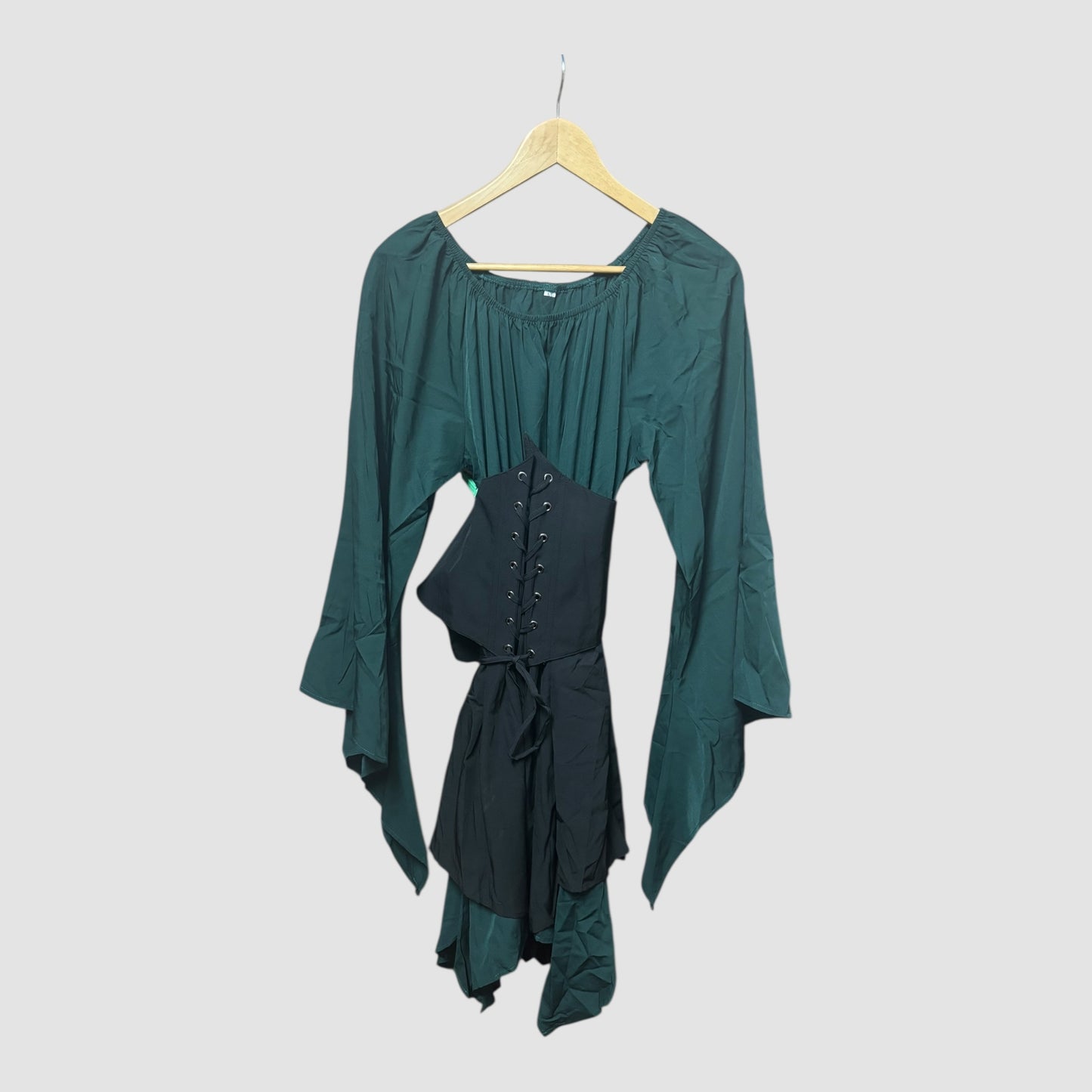 Vestido Tradicional Irlandês Mulher – Estilo Medieval/Renascentista