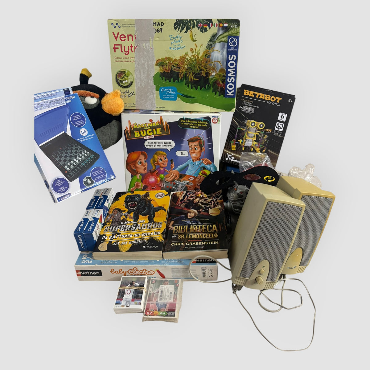 Lote de Brinquedos e Jogos para Criança – Cerca de 18 Artigos