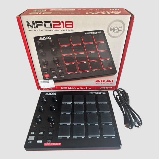 Akai Professional MPD218 Controlador midi usb com 16 Pads MPC