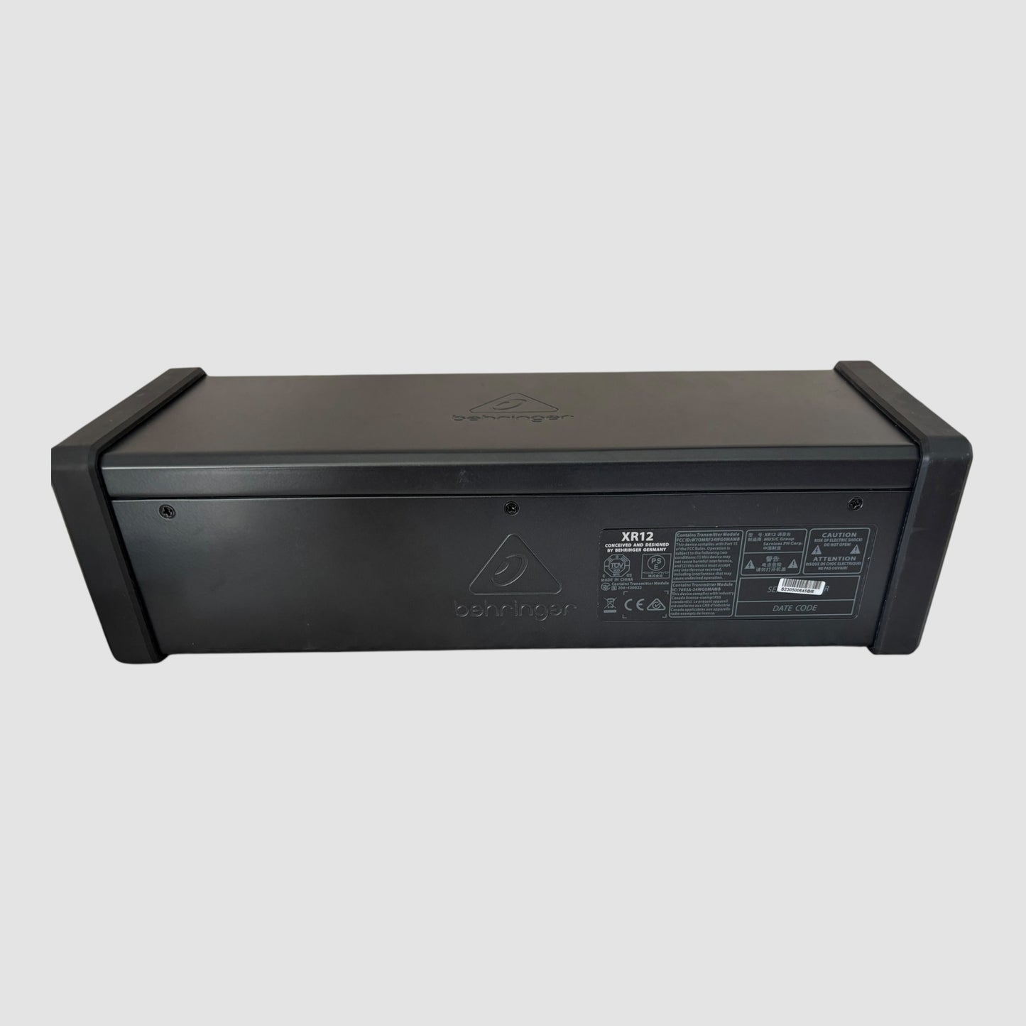 Mesa de mistura Behringer X AIR XR12 usada