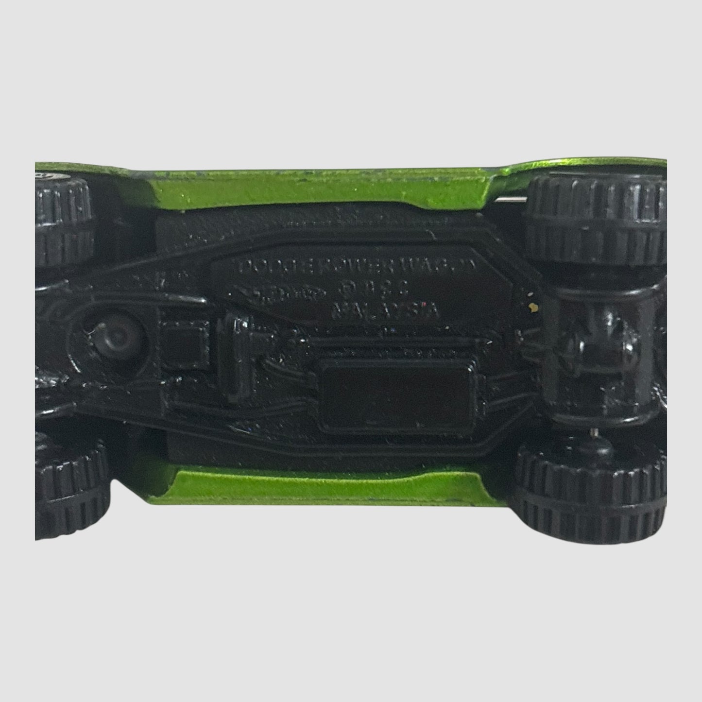 Hot Wheels Dodge D50 verde metalizado