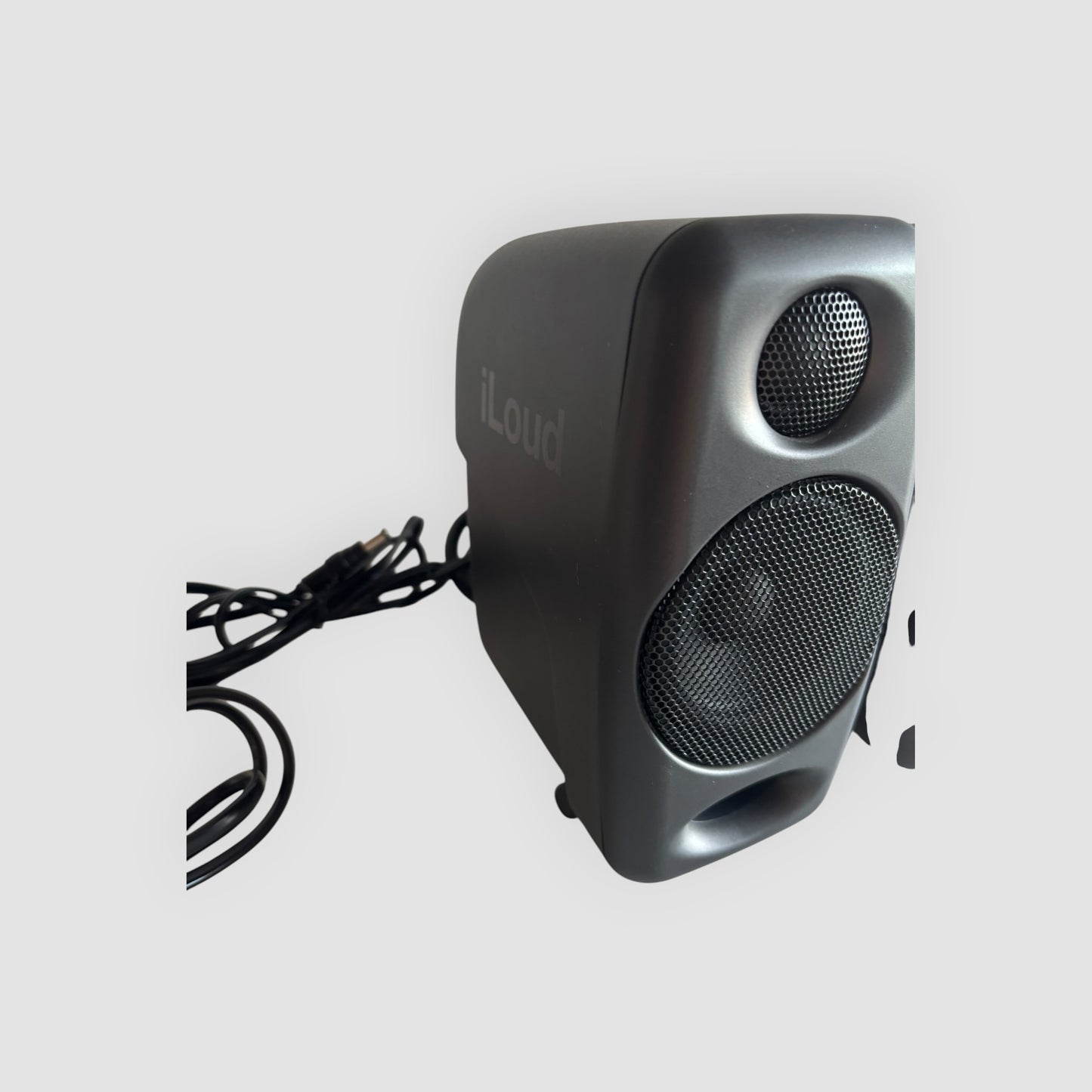 IK Multimedia iLoud Micro Monitors – Colunas de Estúdio Ativas