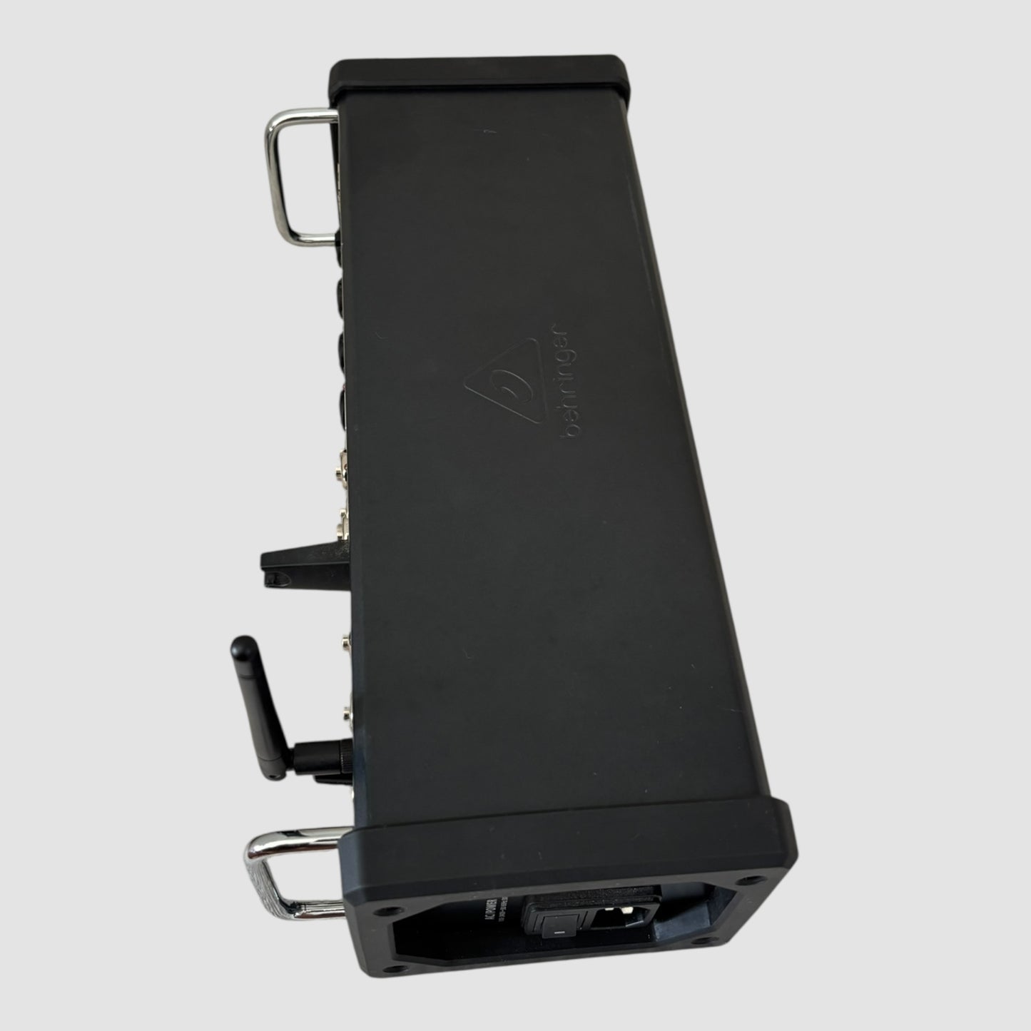 Mesa de mistura Behringer X AIR XR12 usada