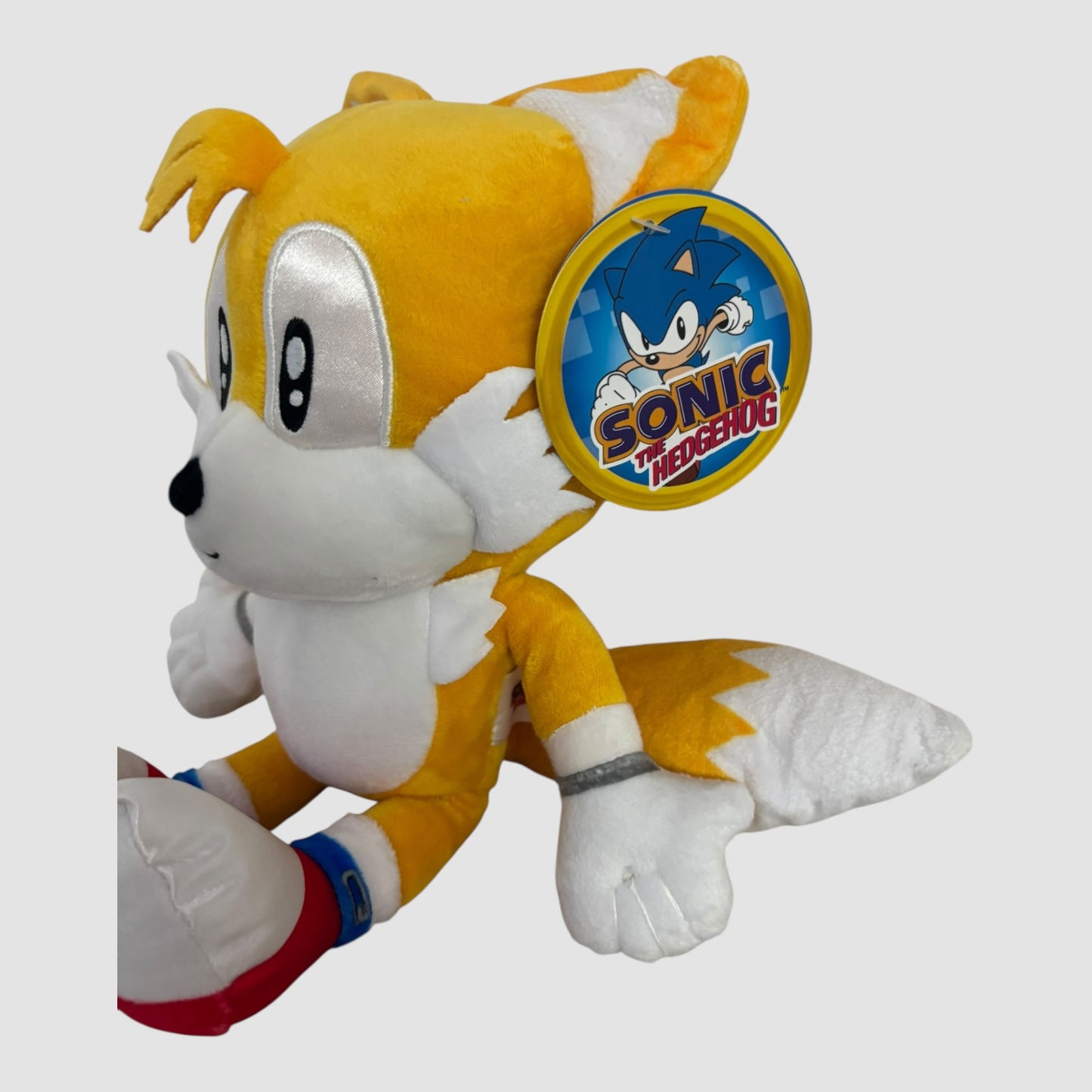 Peluche Tails Sonic the Hedgehog com Etiqueta