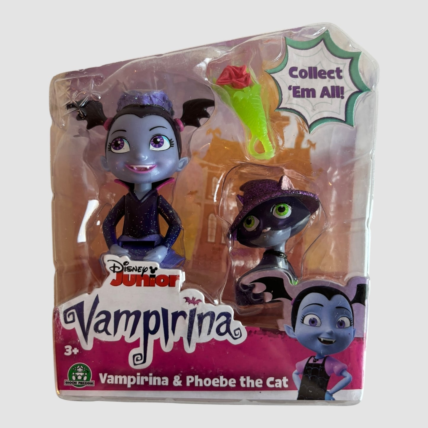 Vampirina & Phoebe the cat Novo