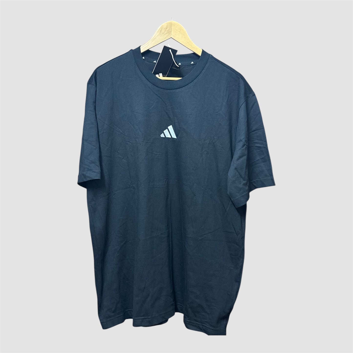 T-Shirt adidas Essentials Small Logo tamanho L Nova