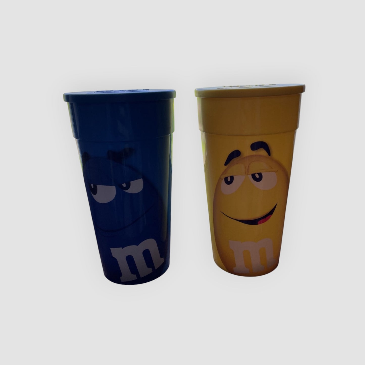 2 Copos M&Ms