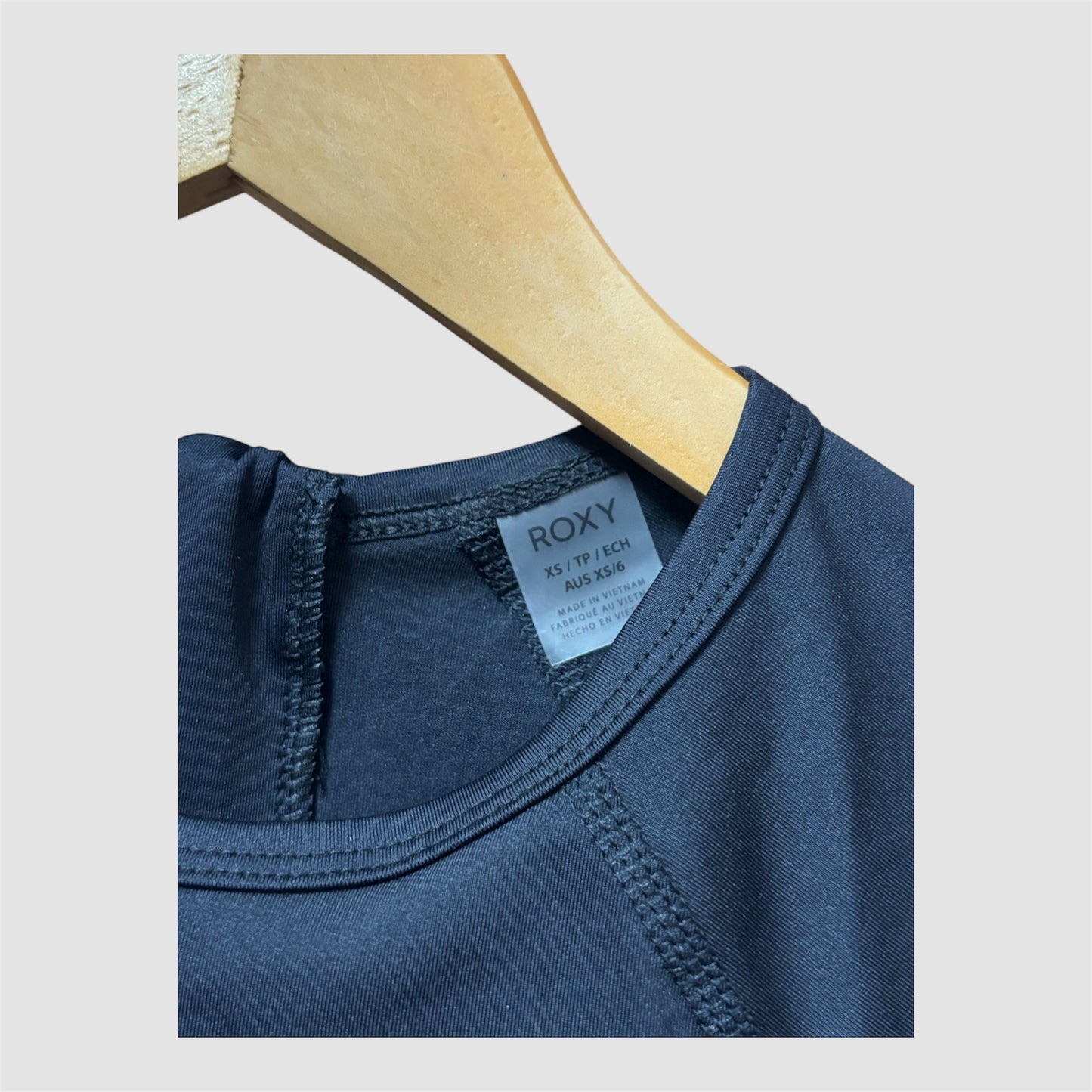 Fato banho manga comprida Roxy Mulher XS Novo