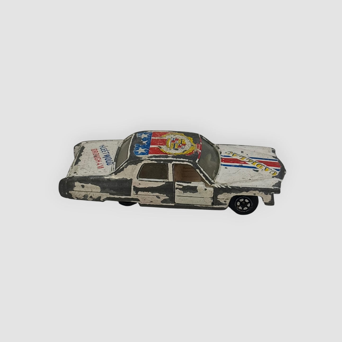 Yatming Cadillac Fleetwood Brougham Fleetwood 1:64 Vintage