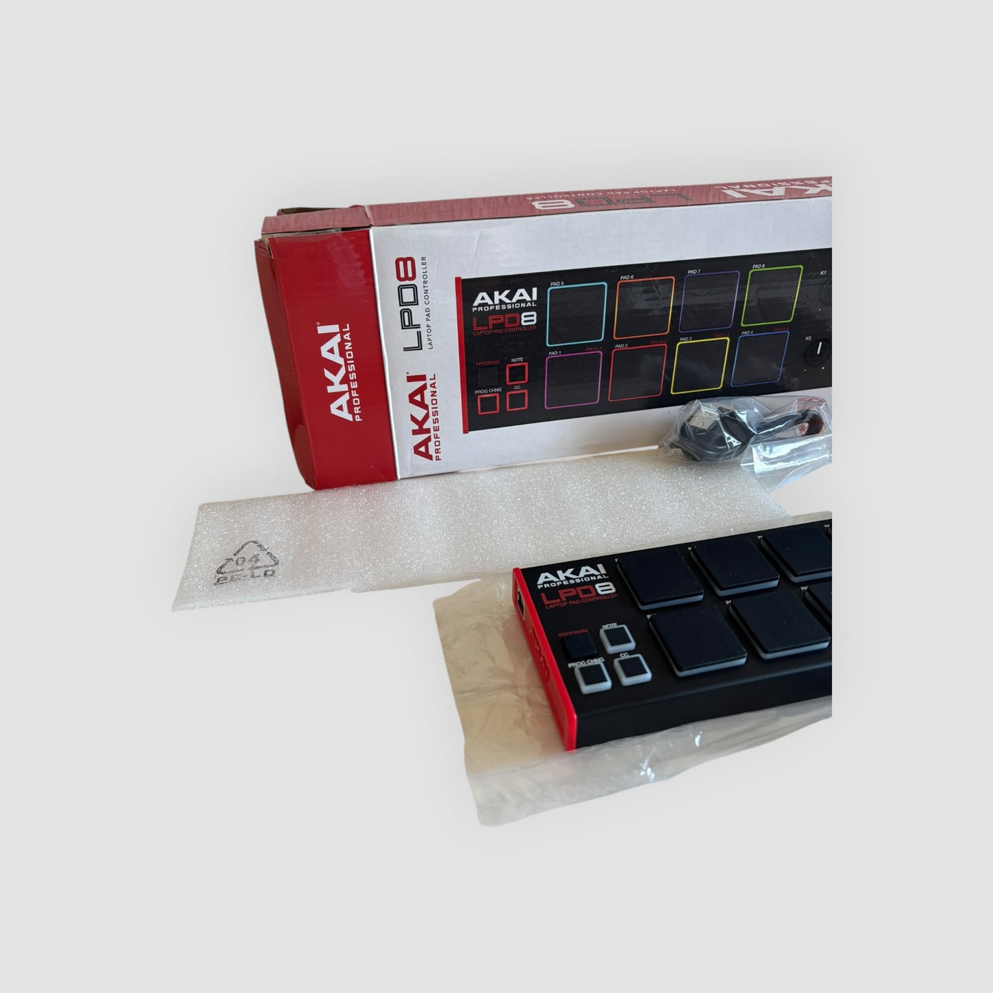 Akai Professional LPD8 Controlador midi usb | 8 Pads e 8 Knobs