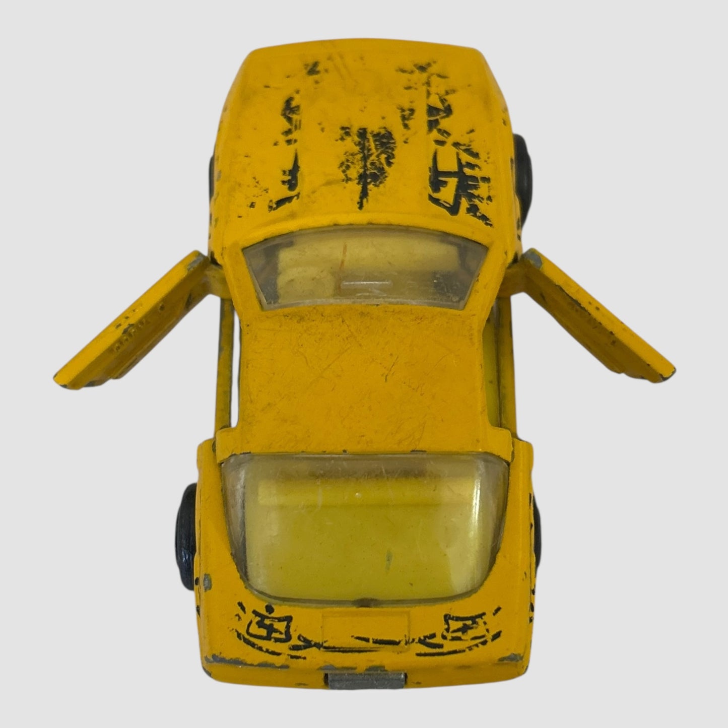 Carro miniatura Majorette Chevrolet Corvette amarelo