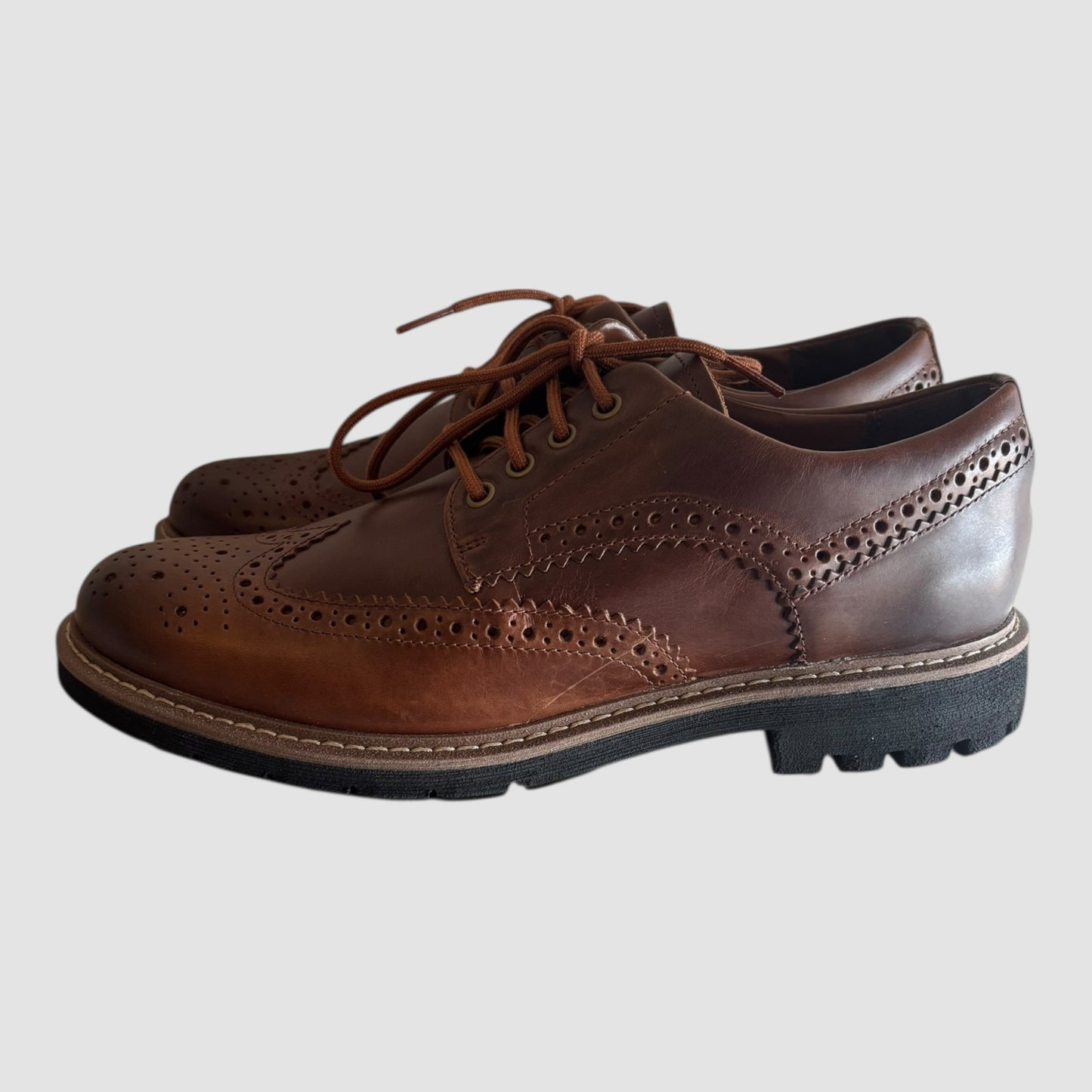 Sapatos Clarks Batcombe Wing tamanho 41 Novos