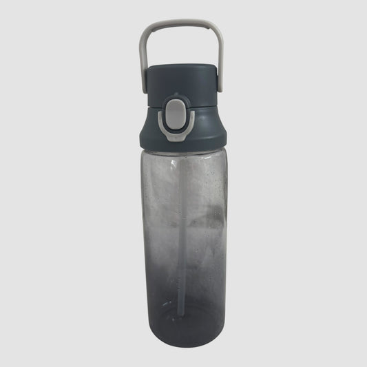 Garrafa de água 800 ml com palhinha e fecho de segurança