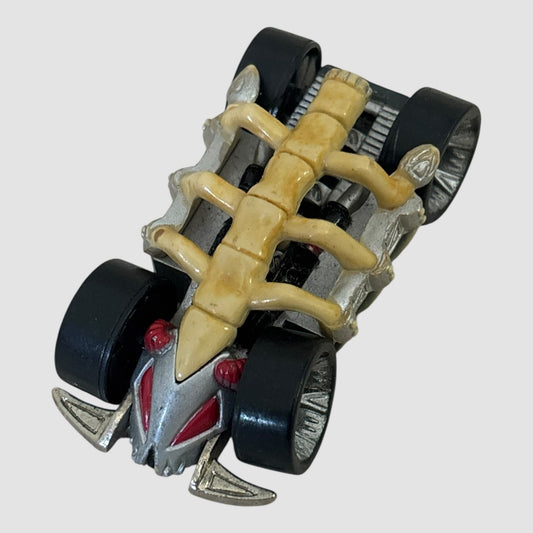 Carro miniatura Disney fantasia esqueleto