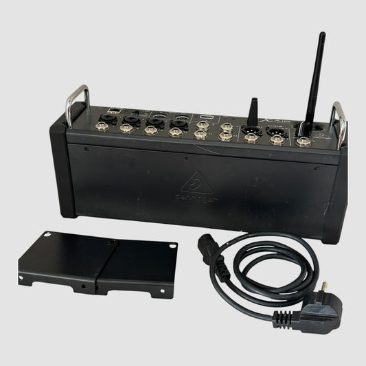 Mesa de mistura Behringer X AIR XR12 usada