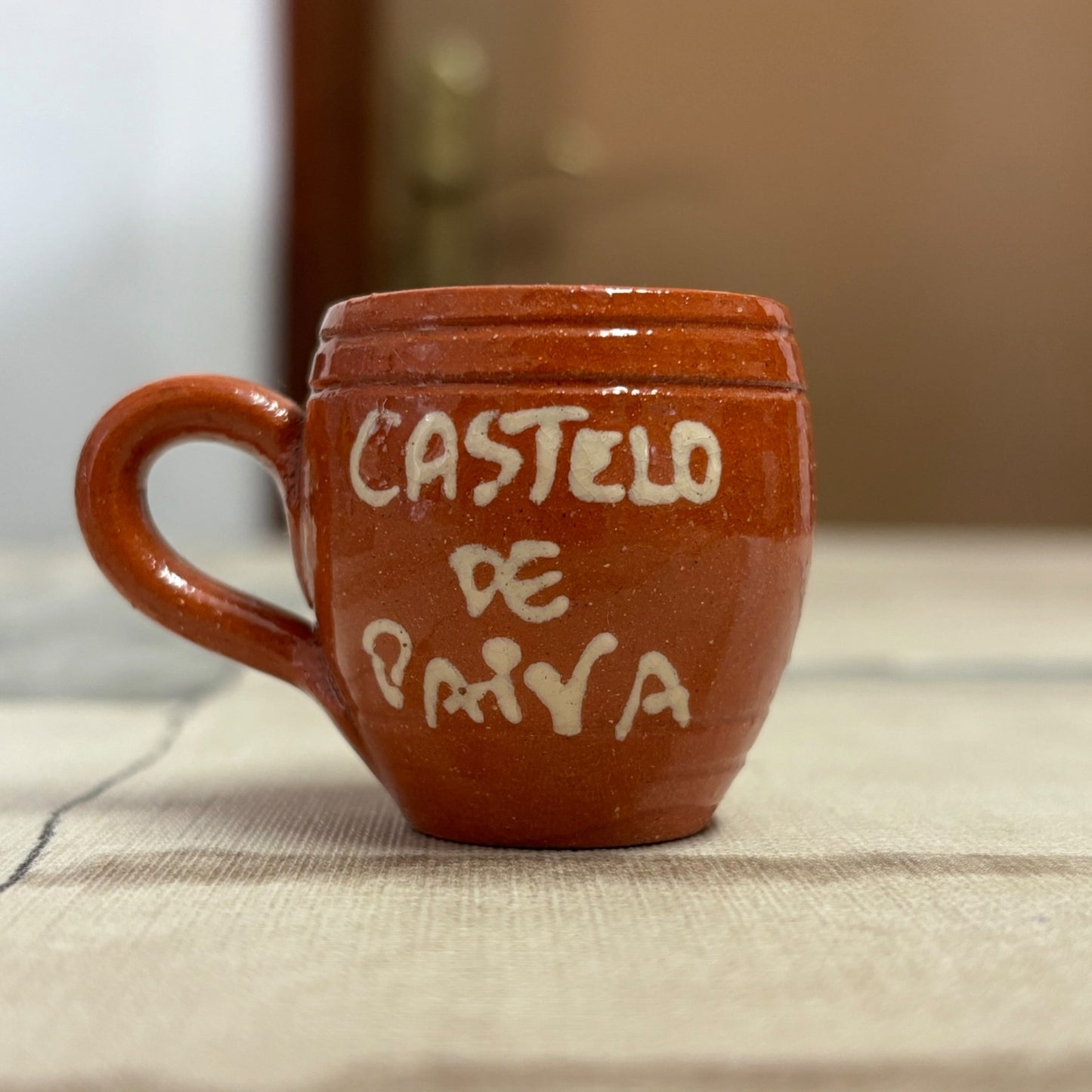 Chávena Miniatura em Cerâmica Castelo de Paiva | Souvenir Vintage