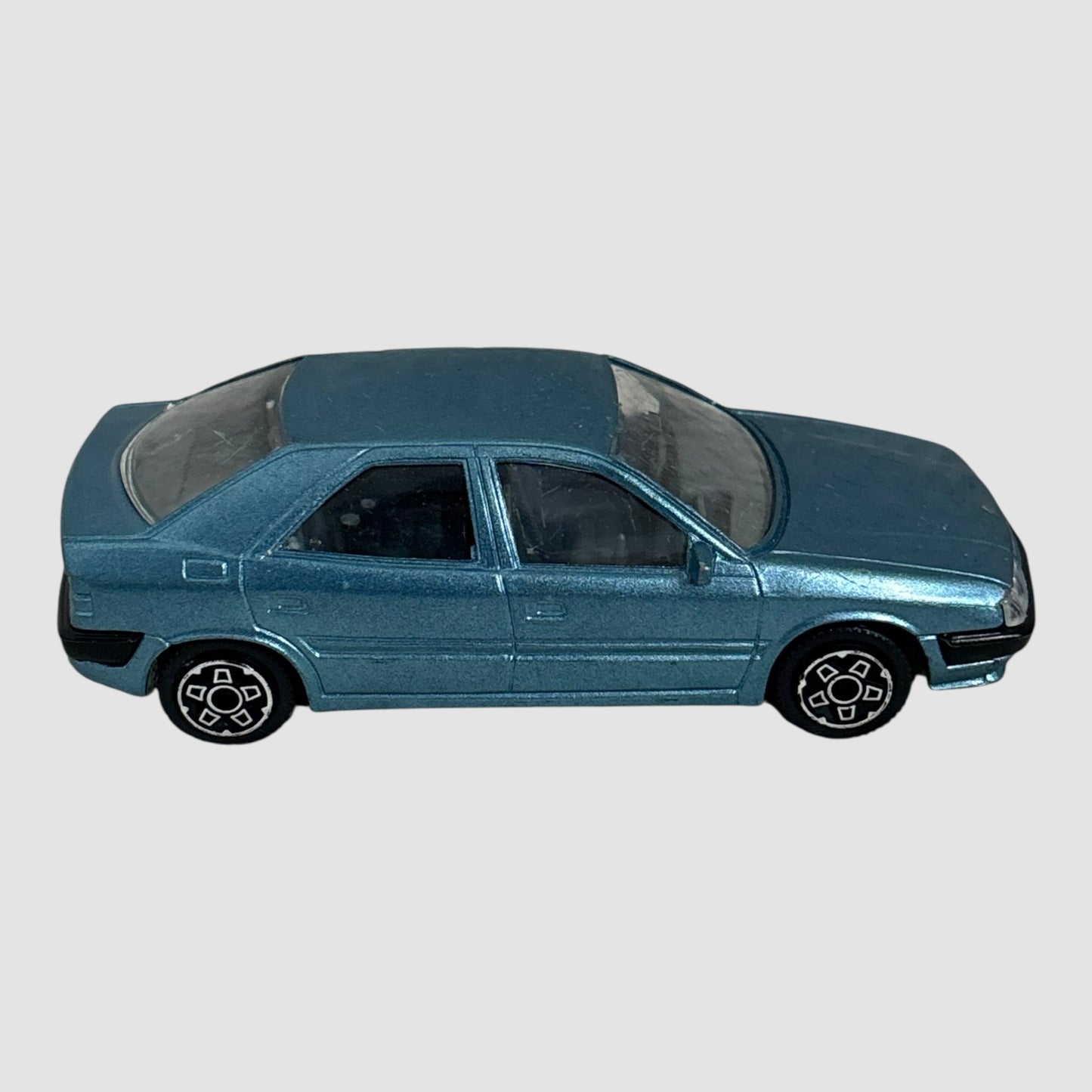 Carro Bburago Citroen Xantia 1/43