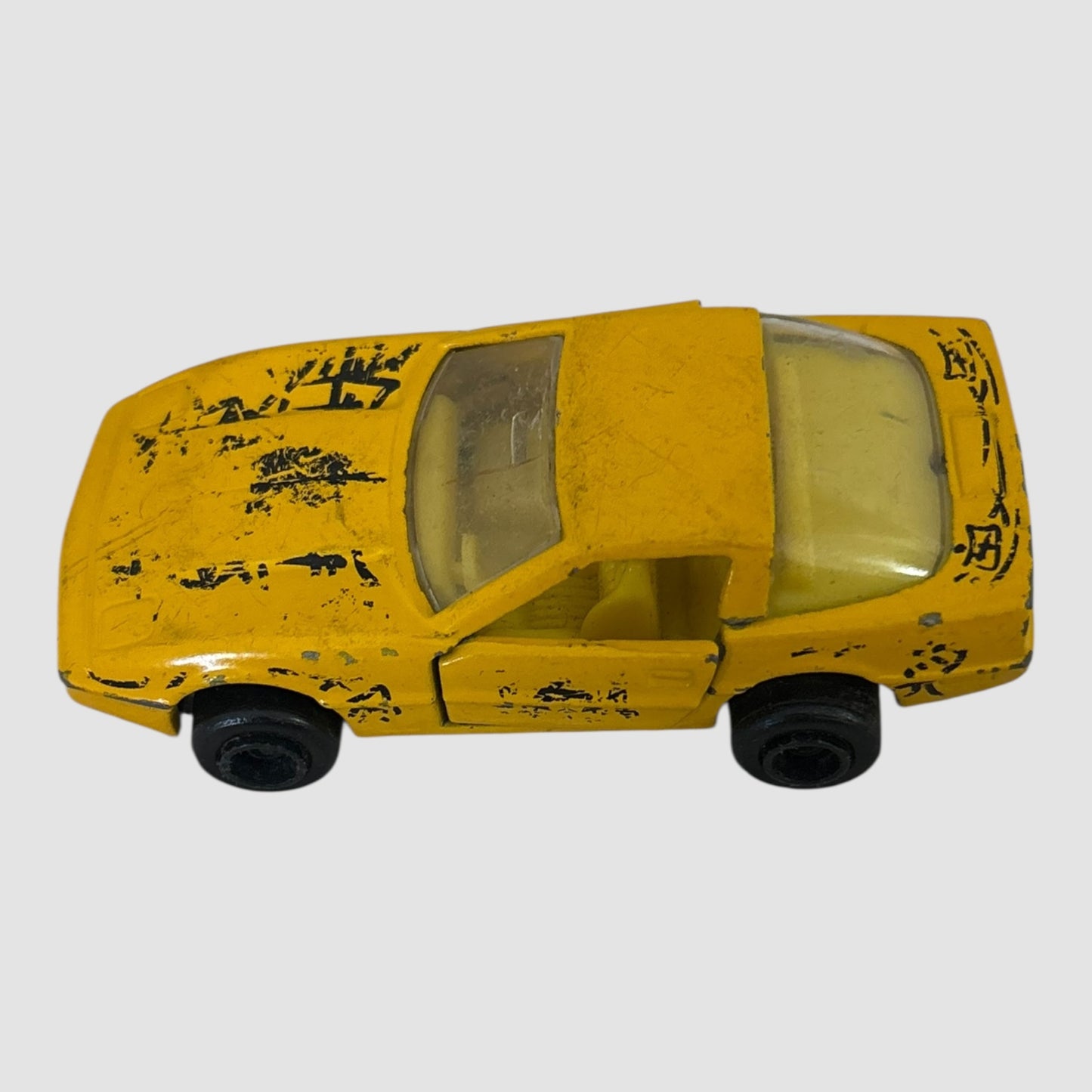 Carro miniatura Majorette Chevrolet Corvette amarelo