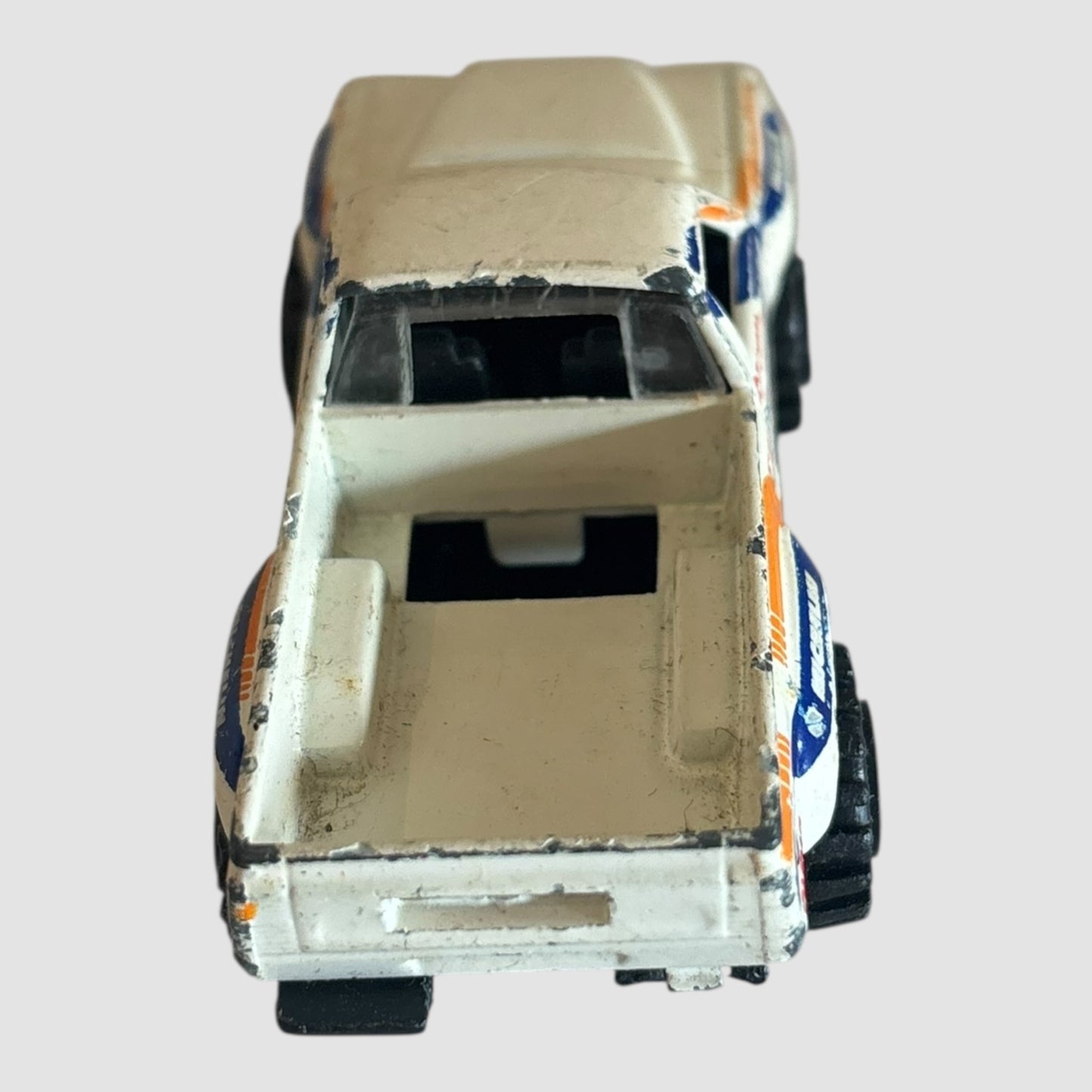 Toyota Hilux Guisval miniatura pick-up branca