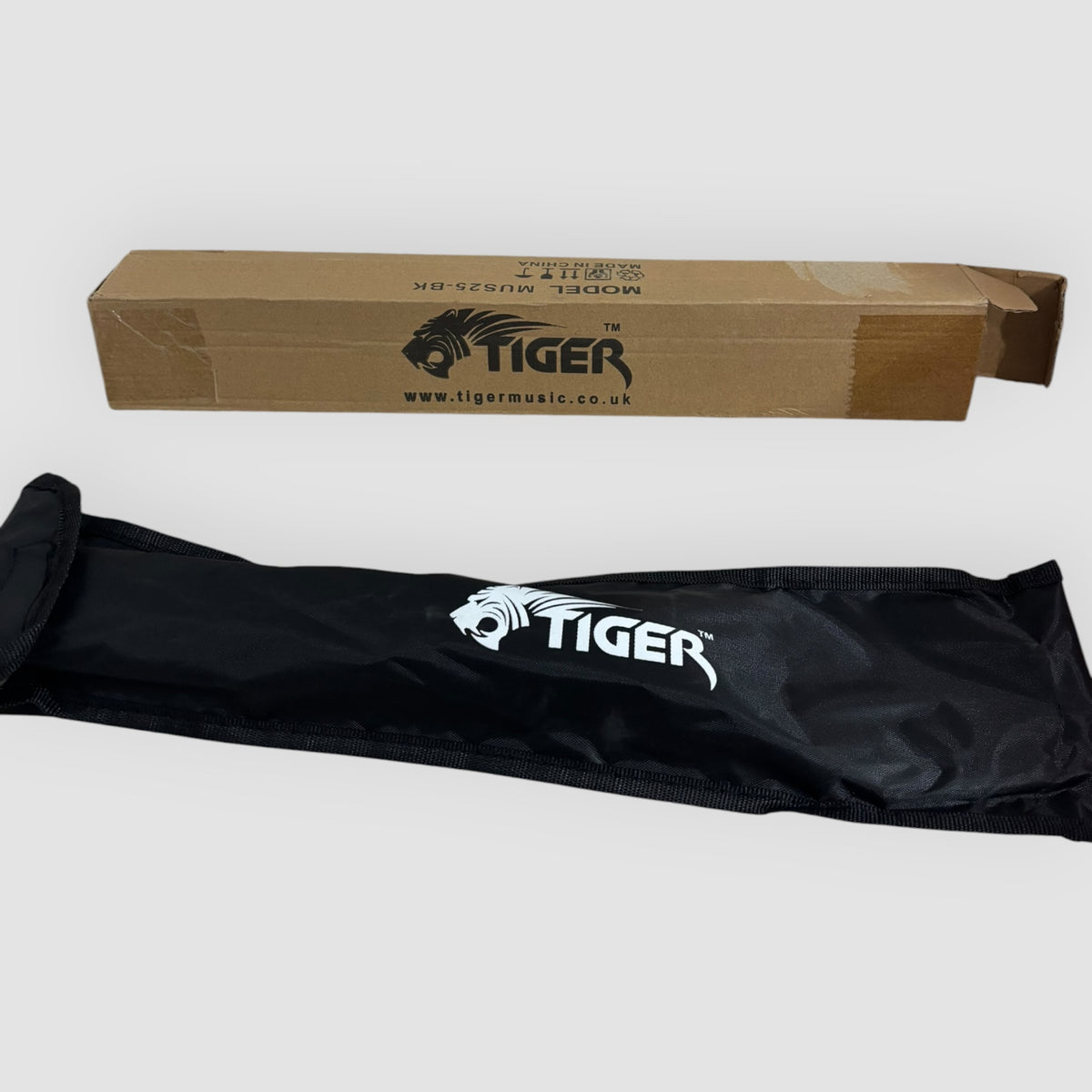 Tiger MUS25-BK – Suporte de Partituras de Mesa Dobrável com Bolsa